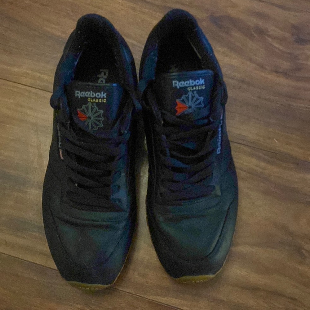 Reebok classic all black gum bottoms